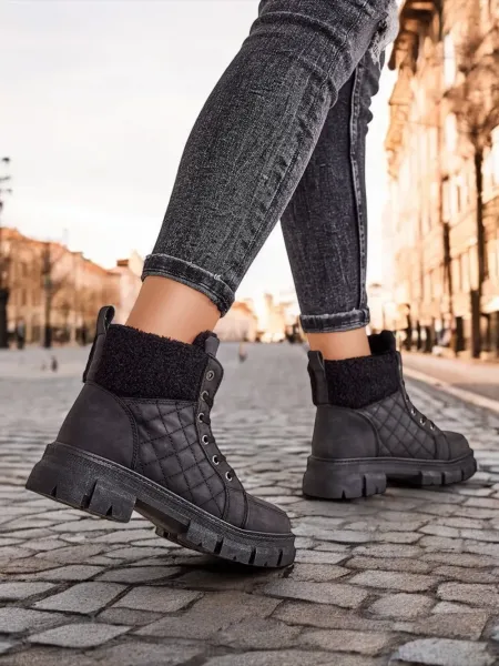 Resti Black women's insulated trapper boots Hogenaf