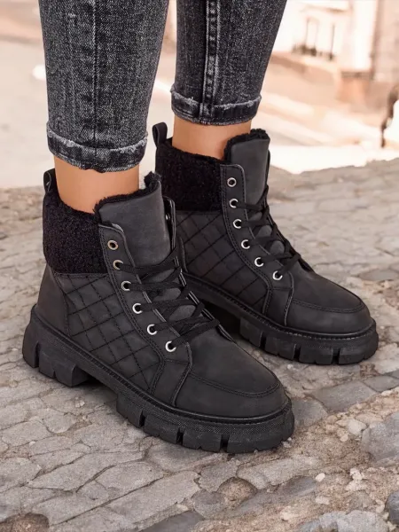 Resti Black women's insulated trapper boots Hogenaf