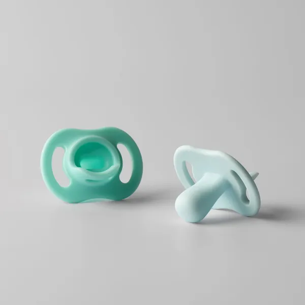 Tommee Tippee Silikónový Cumlík Ultra-light 0-6m