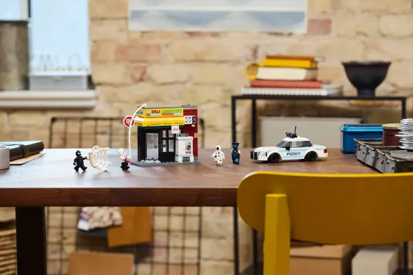 LEGO® Marvel 76311 Spider-Verse Miles Morales vs. Škvrna