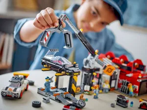 LEGO® City 60472 Šrotovisko s autami