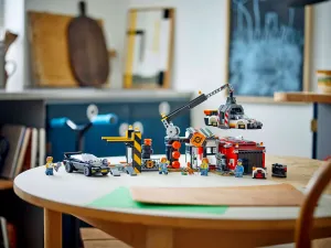 LEGO® City 60472 Šrotovisko s autami