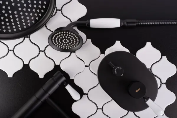 Sprchová súprava podomietková Rea Serra čierna + BOX