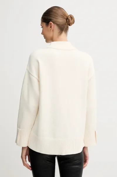 Sveter Dkny
