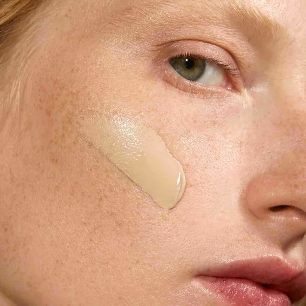 MÁDARA Skinonym Semi-Matte Peptide dlhotrvajúci make-up s peptidmi odtieň Ivory 20 30 ml