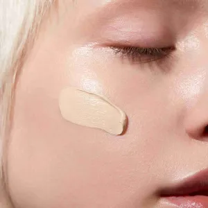 MÁDARA Skinonym Semi-Matte Peptide dlhotrvajúci make-up s peptidmi odtieň Porcelain 10 30 ml