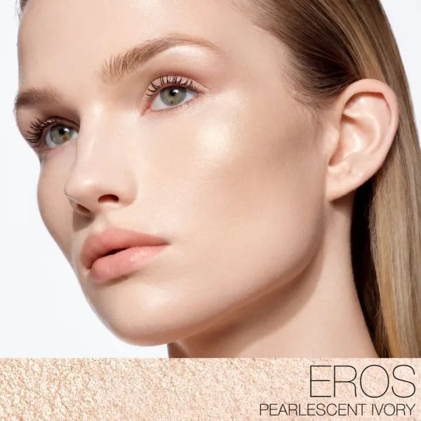 NARS Light Reflecting™ Powder Luminizer rozjasňovač plniteľný odtieň EROS 6 g