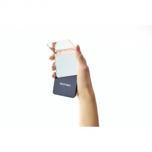 Notino Mirrors Magnifying Compact Mirror kozmetické zrkadielko Black 1 ks