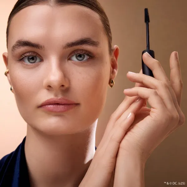 Catrice Wonder Woman Glam & Doll Volume Mascara objemová a predlžujúca riasenka odtieň 010 10 ml