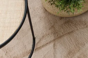 Protišmykový koberec POSH Shaggy camel, béžový plyš