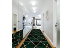 Behúň EMERALD exkluzívny 1020 glamour, marmur, trojuholníky zelený/zlatý
