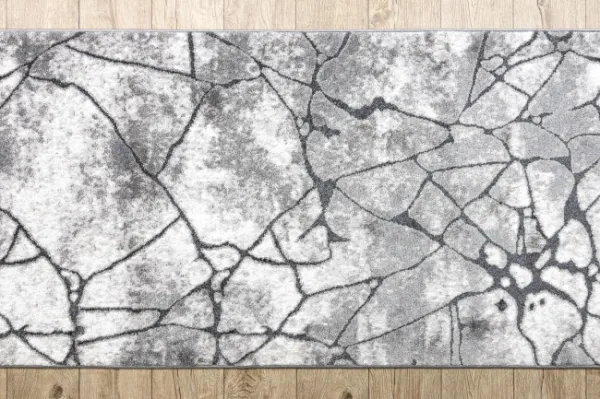 Behúň COZY 8873 Cracks  beton - Štrukturálny, tmavosivý