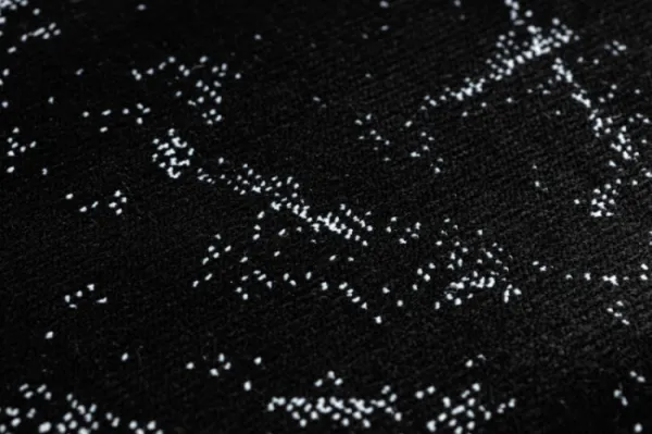 Koberec / Behúň GLOSS 2813 87 ramka, grécky - čierny / sivý
