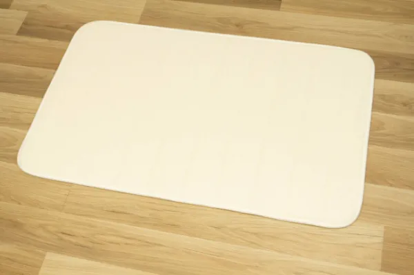 Kúpeľňový koberček Coral Velvet krémový