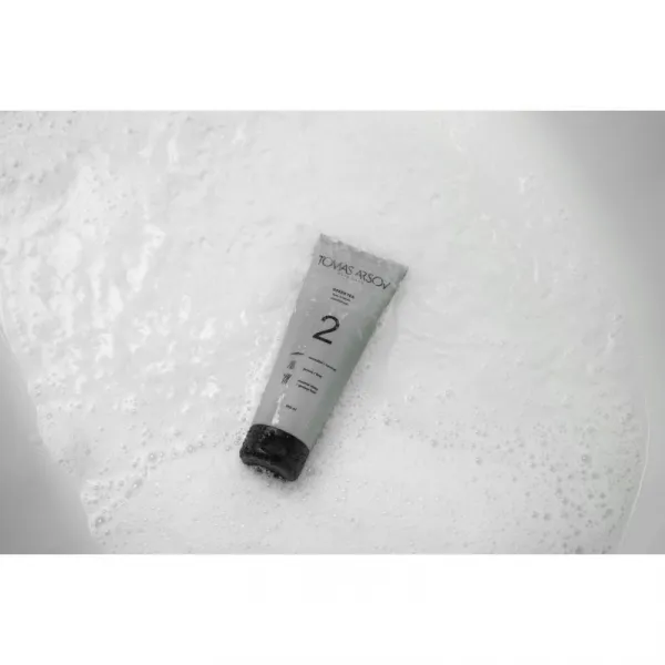 Tomas Arsov Green Tea Rinse Off Conditioner kondicionér pre každodenné použitie na rozstrapkané končeky vlasov 250 ml