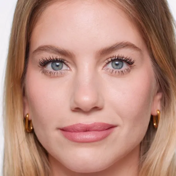 ZOEVA Voila Lash Volume Mascara vodeodolná riasenka pre objem a zahustenie rias Black 8.5 ml