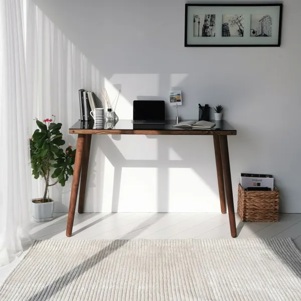 Kalune Design Písací stôl COZY z masívu orech/sklo