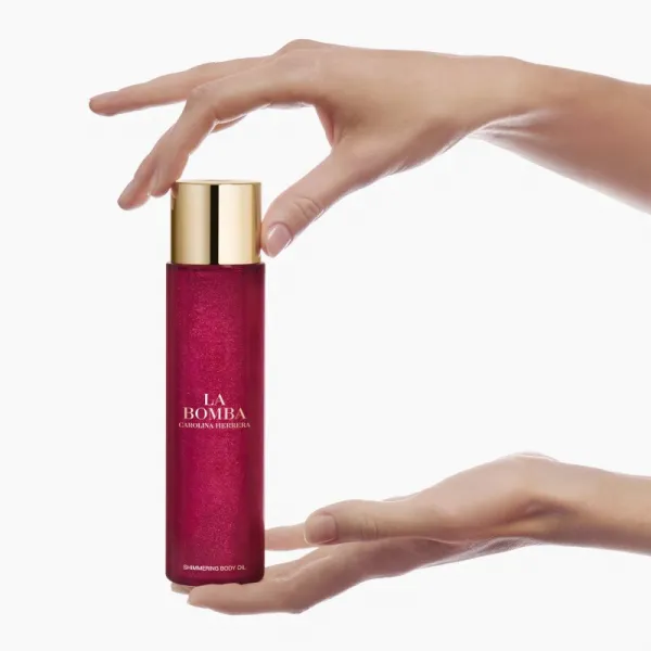 CAROLINA HERRERA La Bomba trblietavý olej na telo pre ženy 150 ml