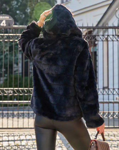 Resti Black women's imitation fur jacket