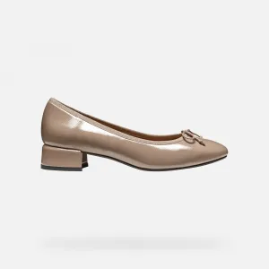 Beige women's heeled shoes Geox Floretia - Women's
