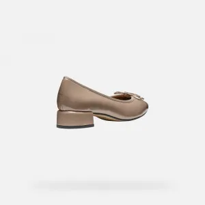 Beige women's heeled shoes Geox Floretia - Women's
