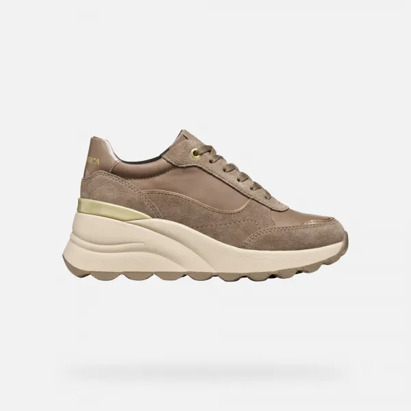 Beige women's sneakers Geox Spherica EC13 - Women's