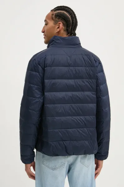 Páperová bunda Tommy Jeans pánska, tmavomodrá farba, prechodná, DM0DM20658