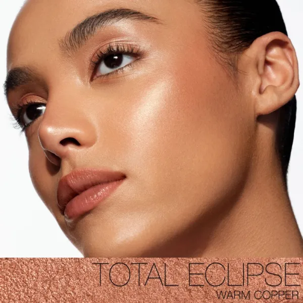 NARS Light Reflecting™ Powder Luminizer rozjasňovač plniteľný odtieň TOTAL ECLIPSE 6 g