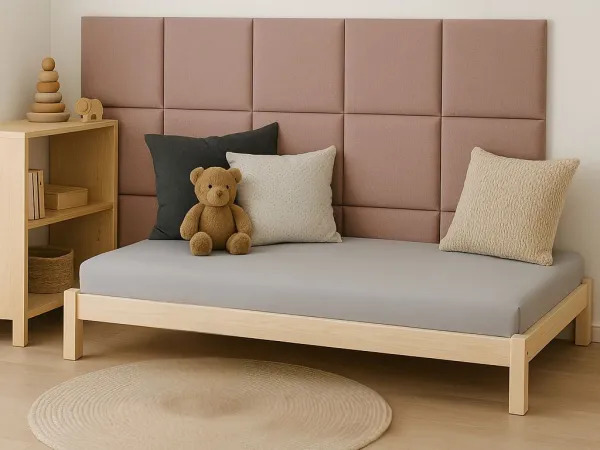 Štvorcové čalúnené panely na stenu VELVET Zvoľte farbu: Béžová, Zvoľte rozmer: 40x40 cm, Uchytenie na stenu: So samolepiacim suchým zipsom