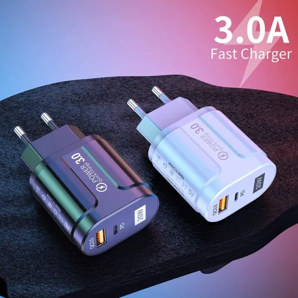 Techsuit Premium Nástenná nabíjačka CHPD038, USB-A, USB-C, QC 3.0, 20W, čierna