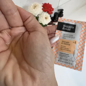 Šampón na posilnenie a objem vlasov No1 Nuggela & Sulé 10ml vzorka