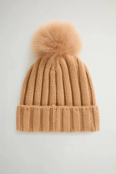 Čapica Woolrich Beanie Cashmere Pom Pom Soft Camel