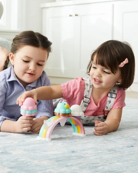 SKIP HOP Zoo Súprava zmrzlinová stohovacia s meniacimi sa farbami Sweet Scoops 2r+