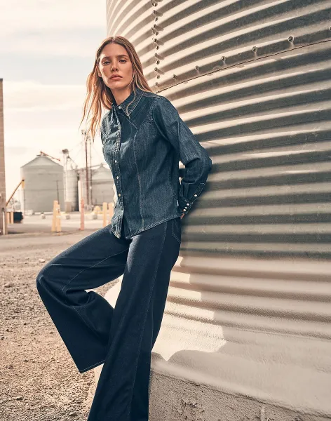 WRANGLER Dámske džínsy  CANYON DENIM LINES 112371187 Velikost: 30/32