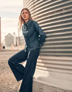 WRANGLER Dámske džínsy  CANYON DENIM LINES 112371187 Velikost: 30/32