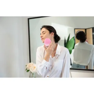 FOREO LUNA™4 Plus čistiaci sonický prístroj s termo funkciou a spevňujúcou masážou normálna pleť 1 ks