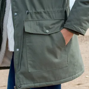 Parka s kapucňou a sherpa podšívkou