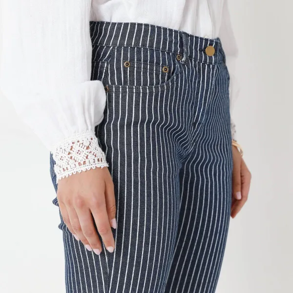 Úzke 7/8 nohavice z pruhovaného denimu