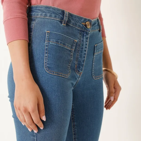Bootcut džínsy s našitými vreckami