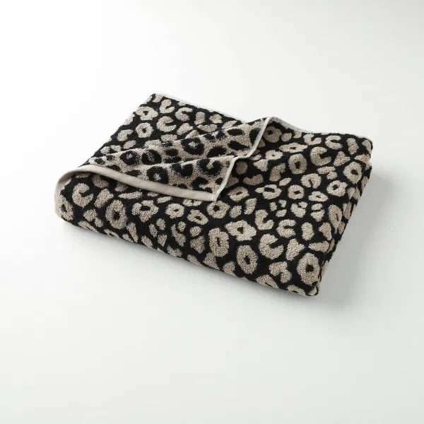 Froté súprava kúpeľňového textilu so žakárovým motívom leopardej srsti 450 g/m2