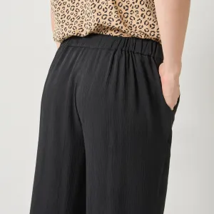Nohavice v širokom strihu