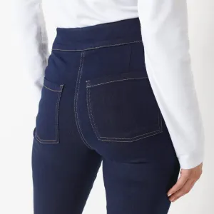 Bootcut džínsy pre nižšiu postavu
