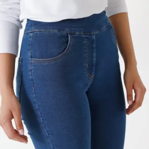 Strečové bootcut džegíny pre vyššiu postavu