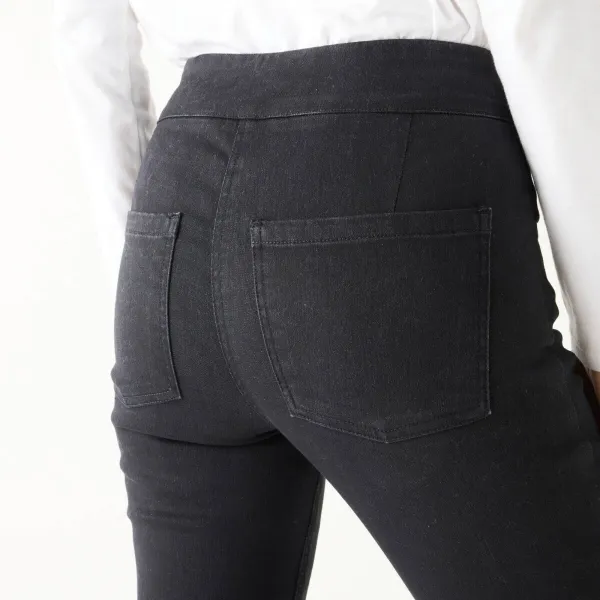 Strečové bootcut džegíny pre nižšiu postavu