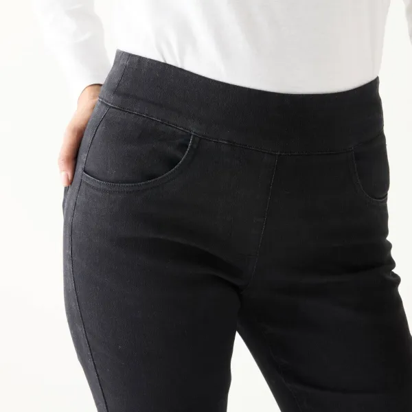 Strečové bootcut džegíny pre nižšiu postavu