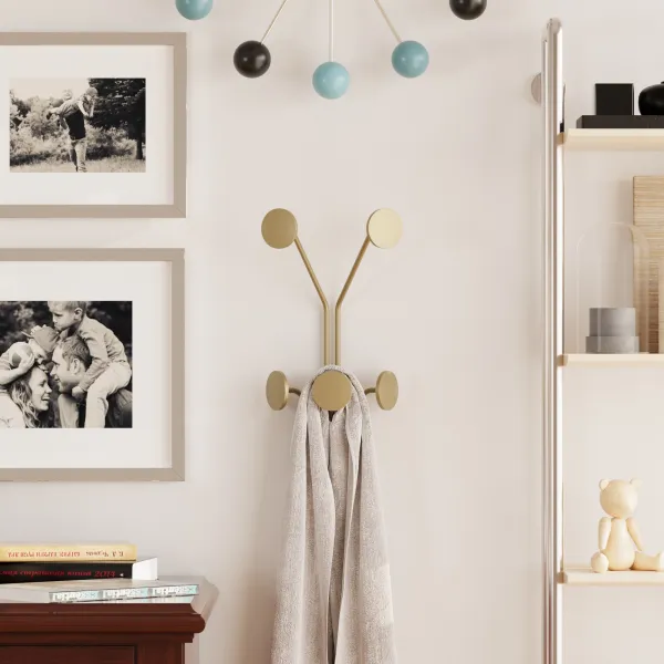 Wallity Nástenný kovový háčik Giraffe 24 cm zlatý