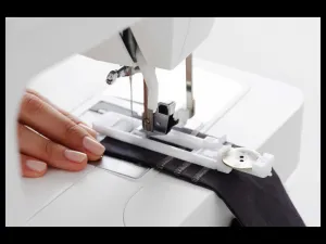Singer Digitálny šijací stroj Elite Ce677