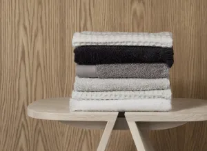 Odkladací stolík, kolekcia AVIO | V 45 cm, Š 55 cm, H 30 cm - Dub - Blomus