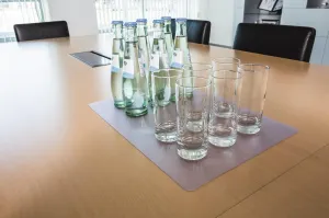 Durable Podložka na stôl DURAGLAS 42x30cm priehľadná