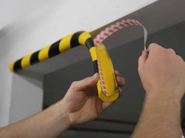 Durable Ochrana rohov profil C25R, žlto-čierna, samolepiaca